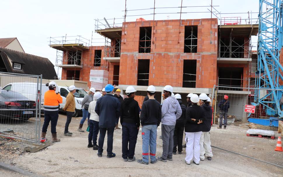 EVREUX - des lycéens en visite de chantier