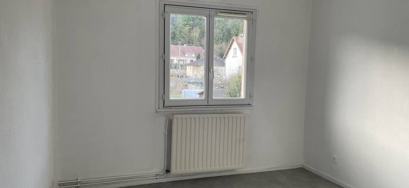 IVRY LA BATAILLE - T5 de 95 m²