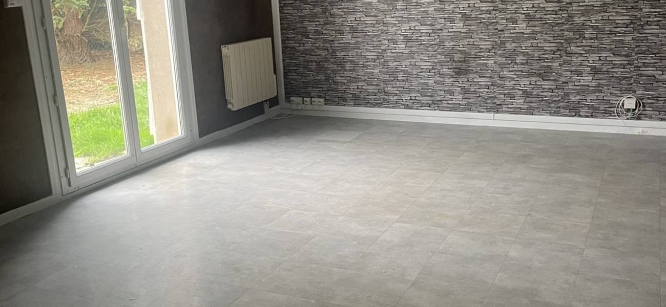 BRETEUIL SUR ITON - T5 de 103 m²
