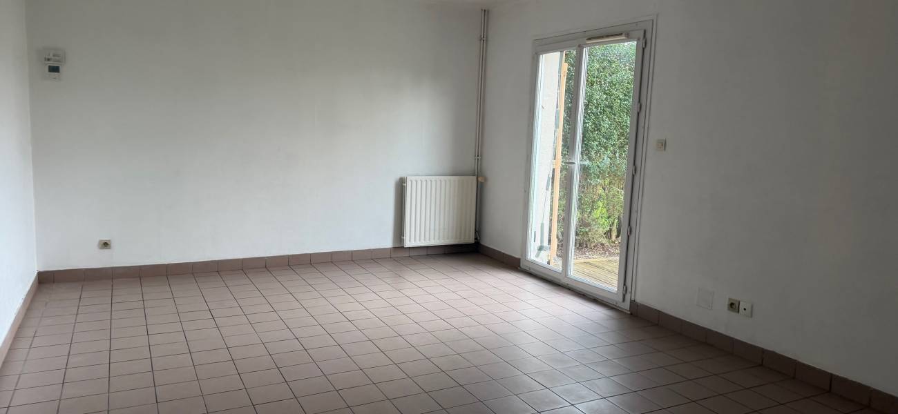 IVRY LA BATAILLE - T5 de 95 m²